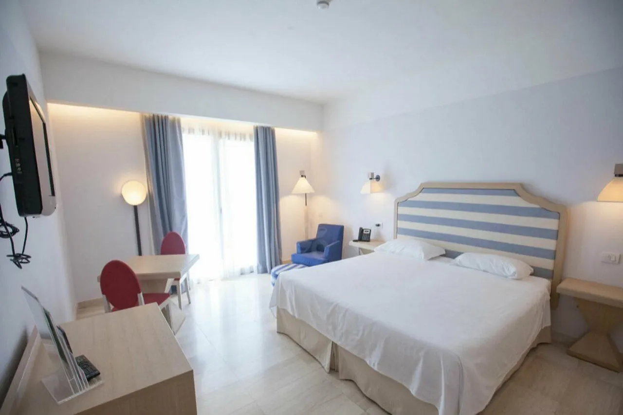 Grande Baia Resort & Spa San Teodoro  Hotel San Teodoro (Sardinia)